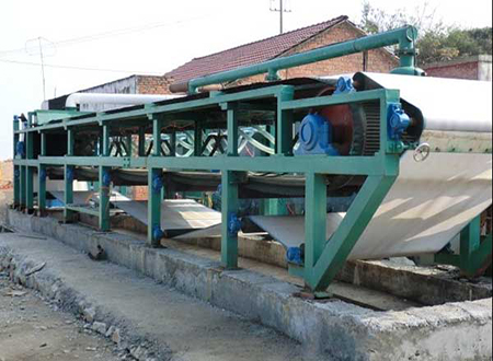 博宇環保-橡膠帶式真空過濾機.jpg 博宇環保-橡膠帶式真空過濾機.jpg