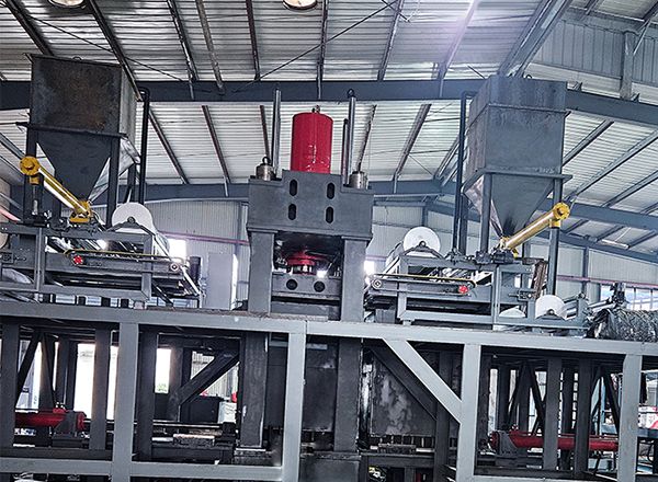 博宇環(huán)保-智能超高壓疊層壓濾機(jī).jpg 博宇環(huán)保-智能超高壓疊層壓濾機(jī).jpg